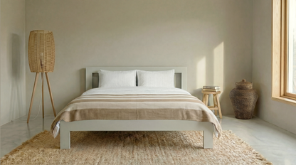 Modern metalen bed met minimalistisch design | Modern metal bed with minimalist design | Minimalistisches Metallbett mit klarer Linienführung | Cama de metal moderna con diseño minimalista