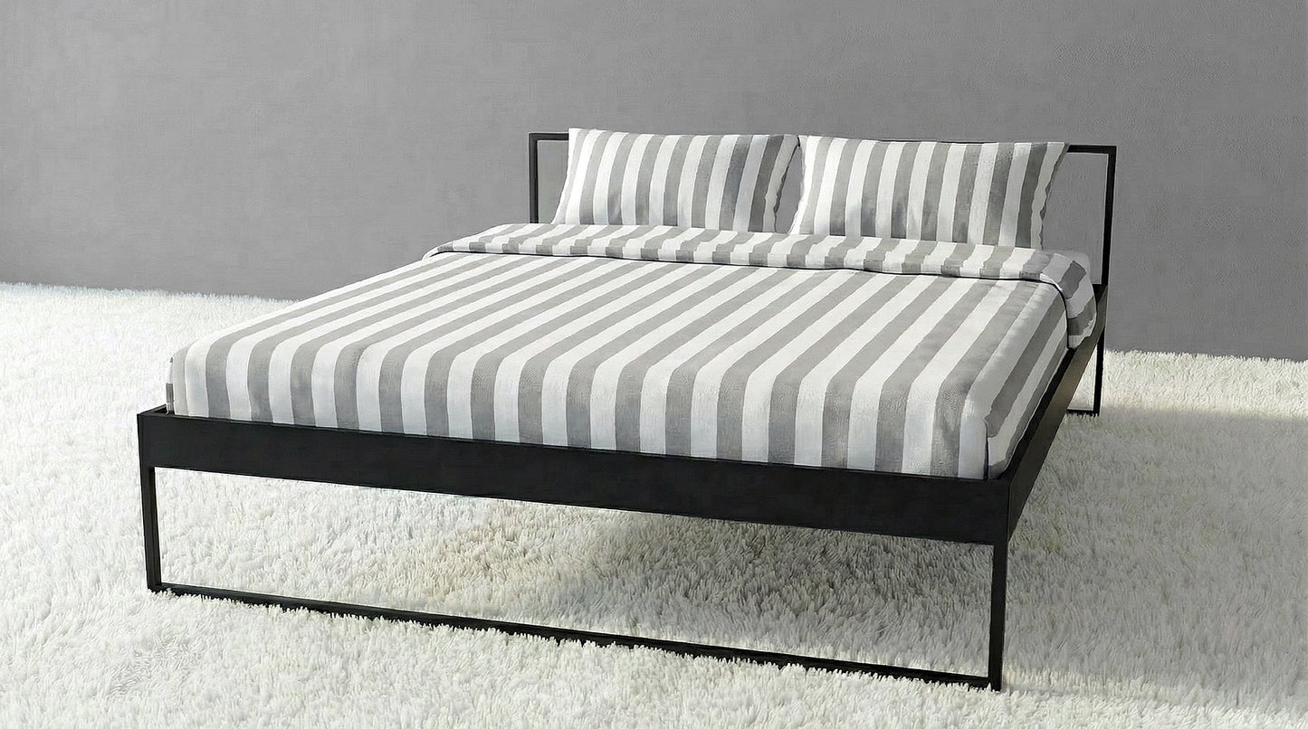 Minimalist metal design bed PROJECT with stable frame| Minimalistisch metalen design bed PROJECT met stabiel frame| Minimalistisches Metall-Designbett PROJECT mit stabilem Rahmen|
Cama de diseño metálica PROJECT con estructura estable