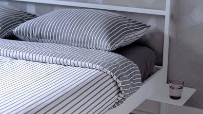 Bed side table