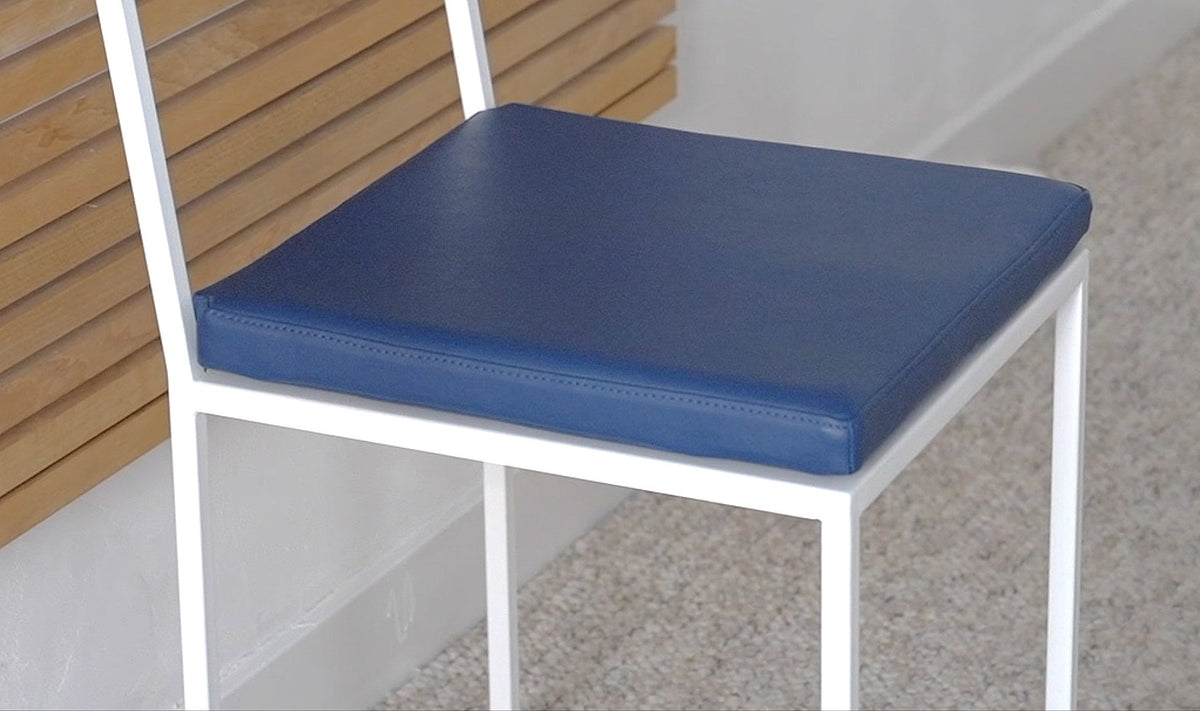 Minimalist chair SIMPLE