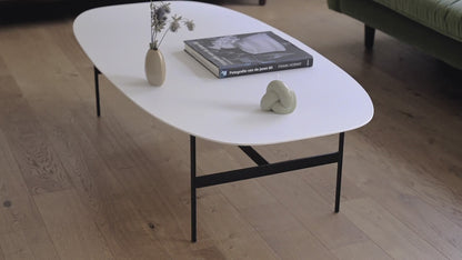 Lage metalen salontafel in zwart design, geschikt voor moderne woonkamers | Designer minimalist metal coffee table for modern living room furniture collection | Minimalistischer Wohnzimmertisch aus Metall, ideal als Sofatisch | Mesa de centro moderna de metal negro ideal para sala de estar