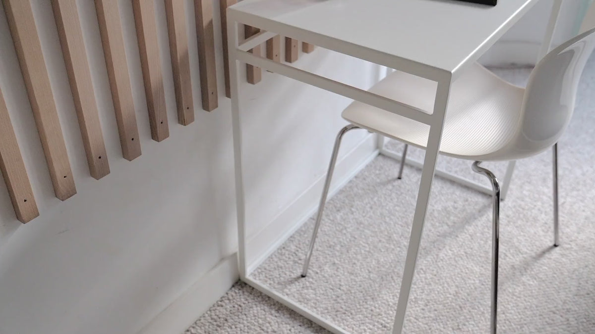 Escritorio metálico minimalista POUL – diseño elegante y funcional